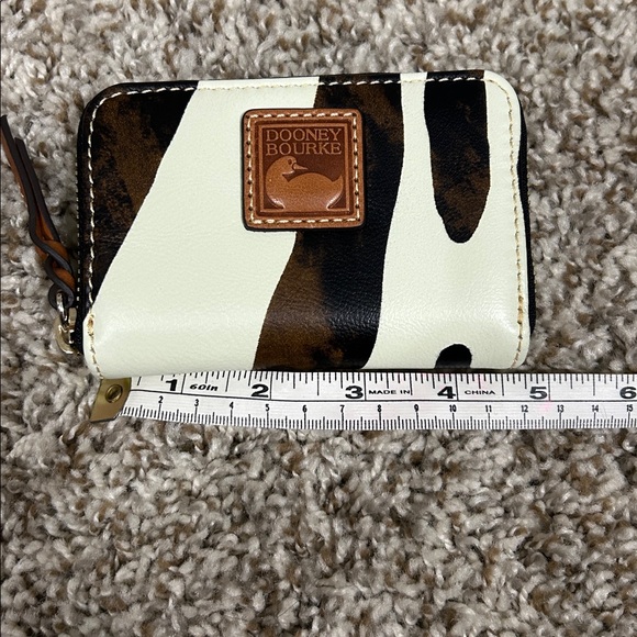 NEW Dooney & Bourke Zebra Stripe Wallet - Picture 4 of 5